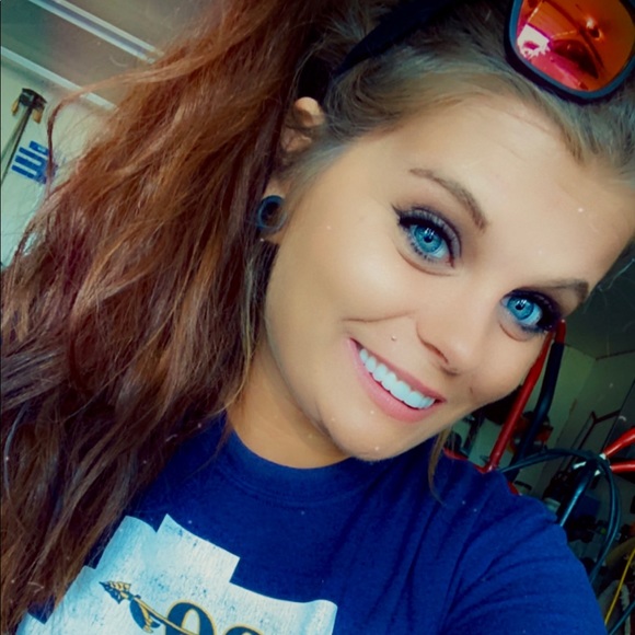 Meet your Posher, Kay - Picture 3 of 3